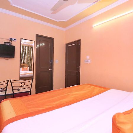 Super Hotel O Rajesh Palace Chandigarh Bagian luar foto