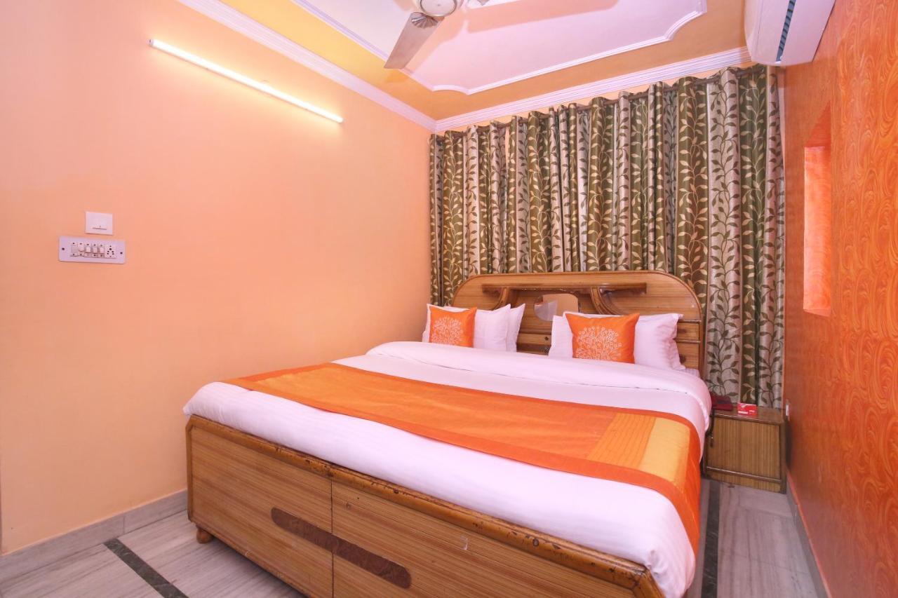 Super Hotel O Rajesh Palace Chandigarh Bagian luar foto
