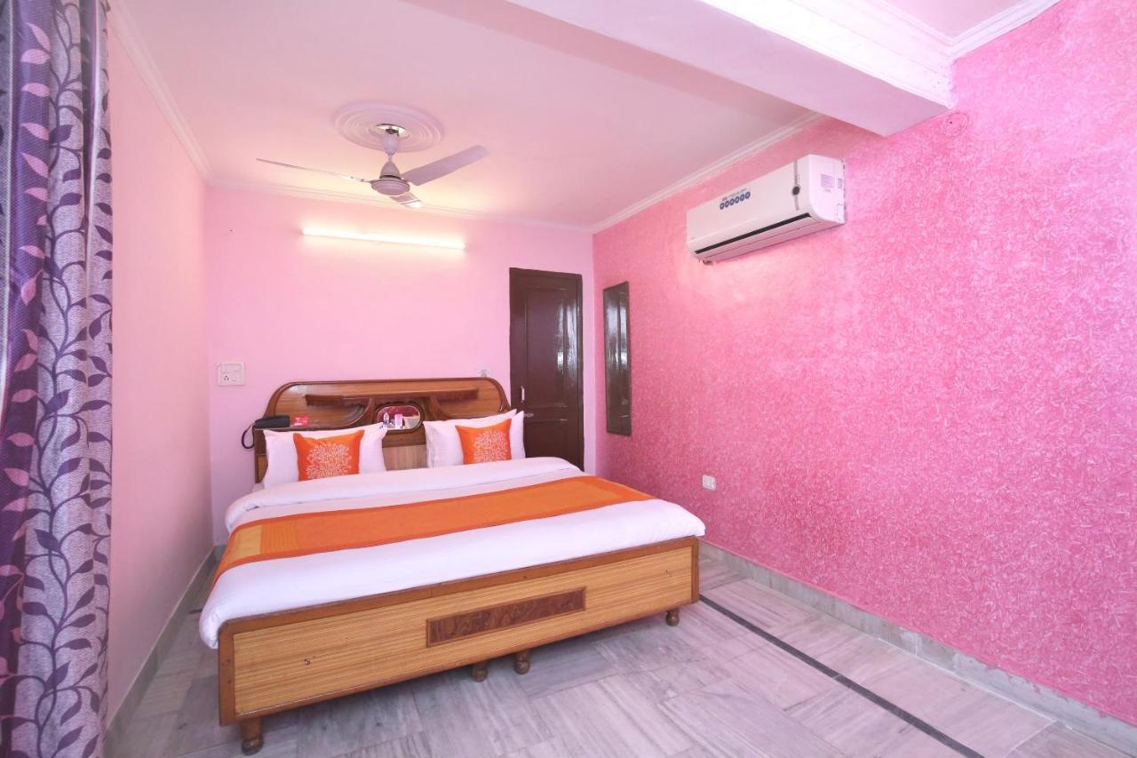 Super Hotel O Rajesh Palace Chandigarh Bagian luar foto