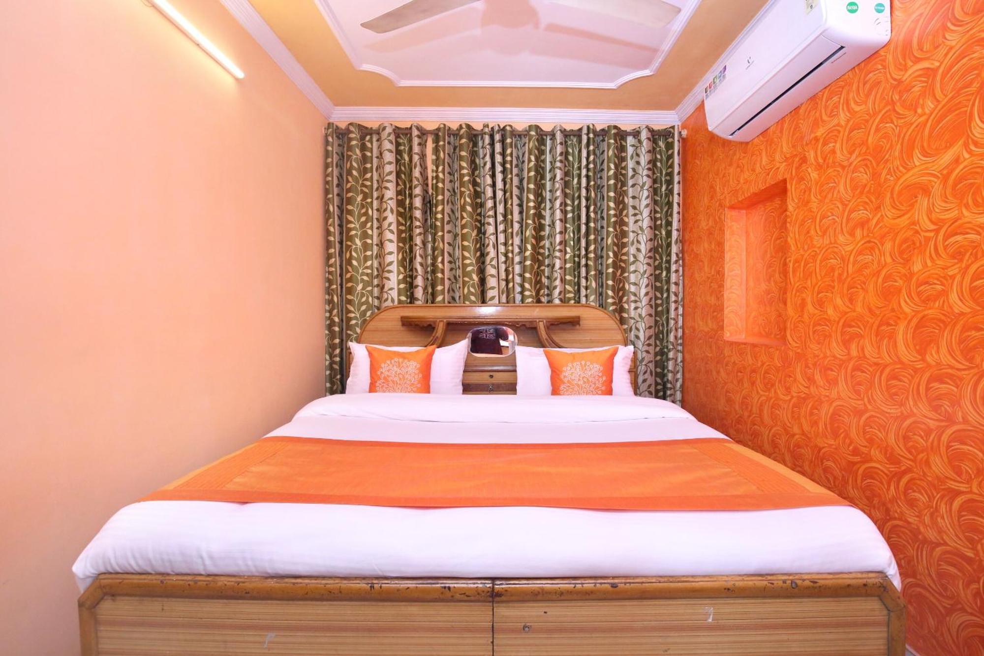 Super Hotel O Rajesh Palace Chandigarh Bagian luar foto