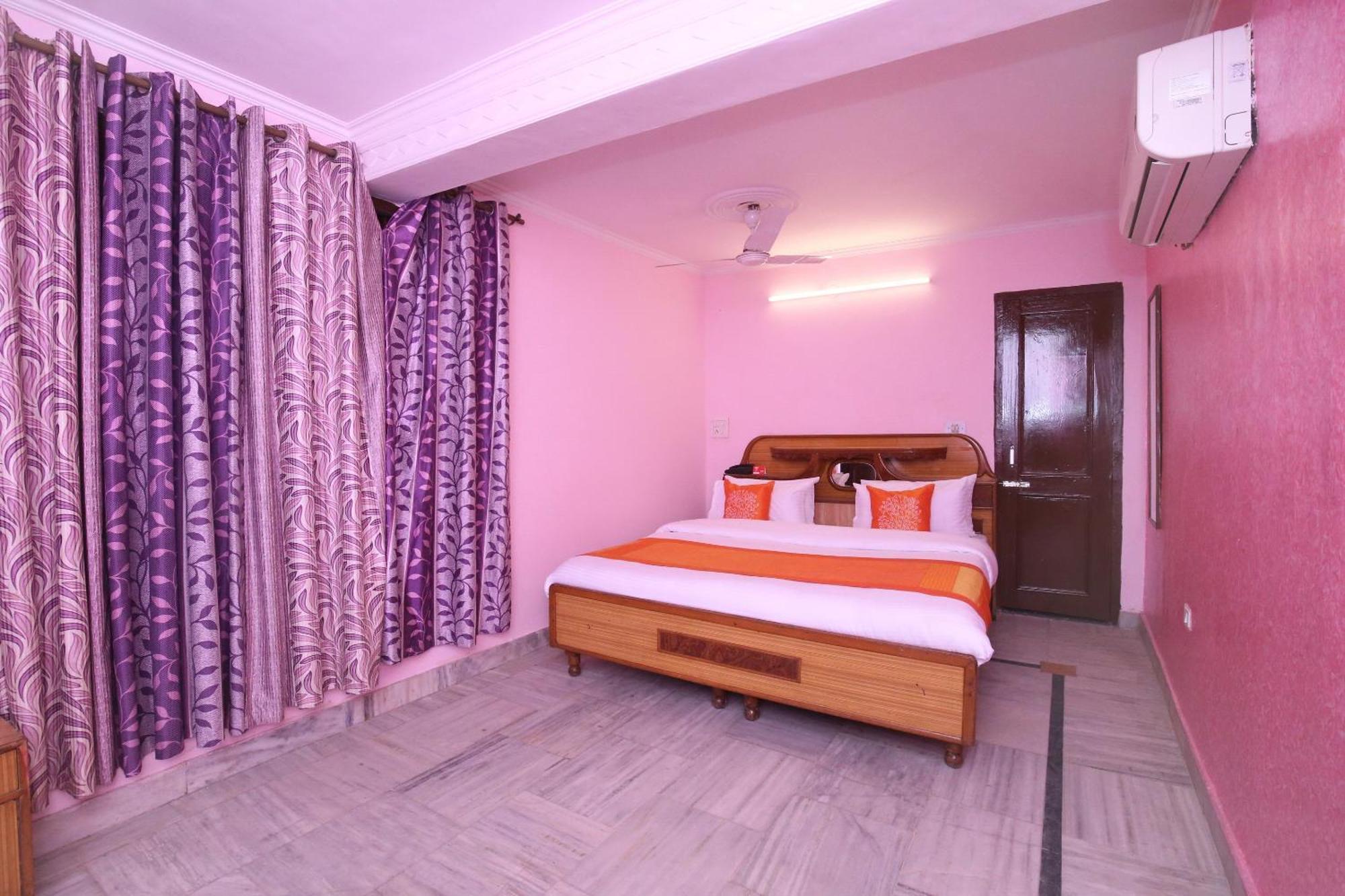 Super Hotel O Rajesh Palace Chandigarh Bagian luar foto