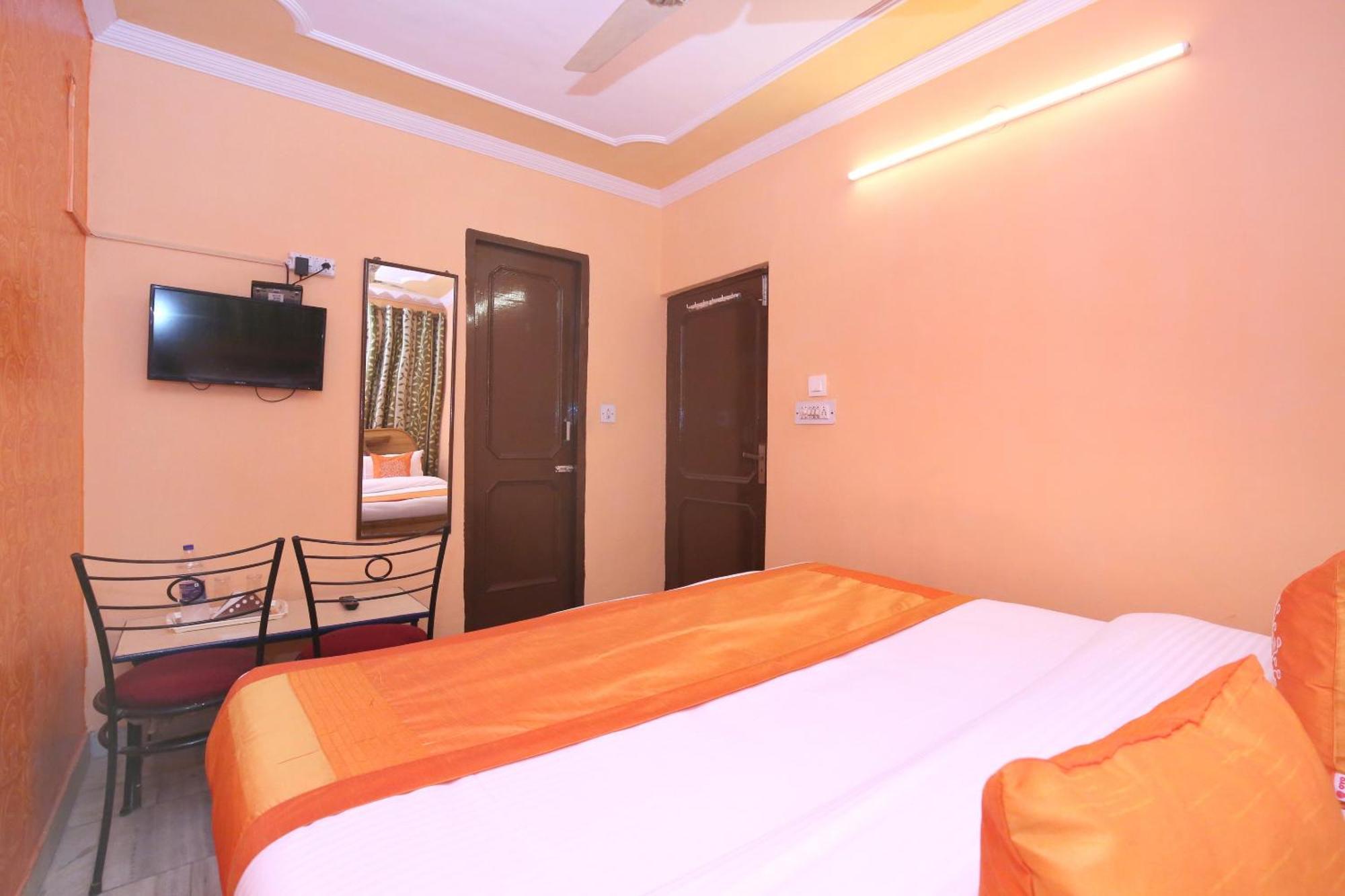 Super Hotel O Rajesh Palace Chandigarh Bagian luar foto